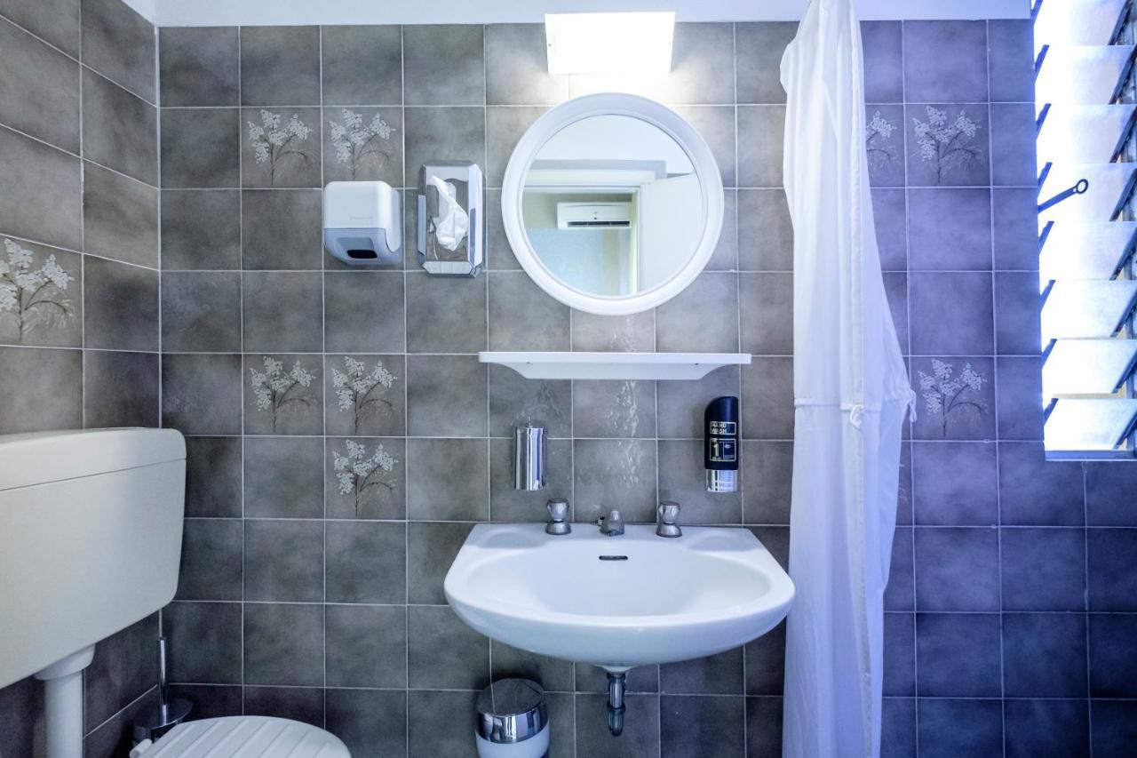 Hotel Giumer ريميني المظهر الخارجي الصورة