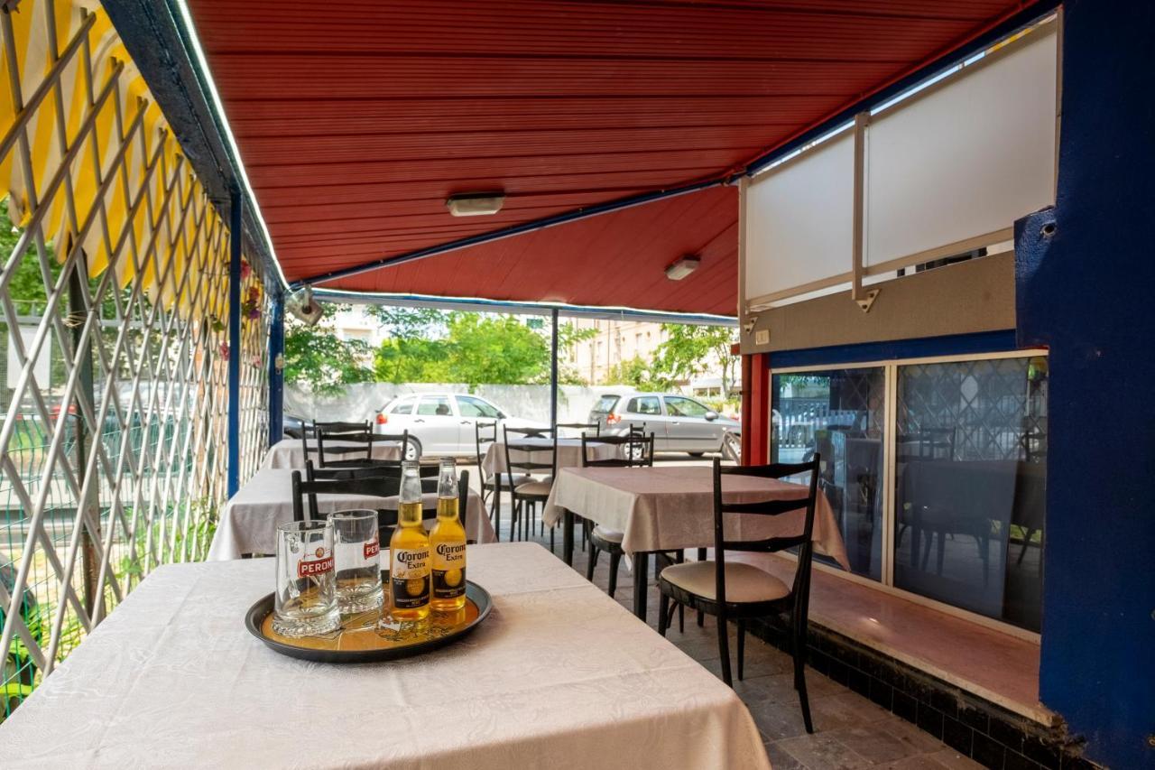 Hotel Giumer ريميني المظهر الخارجي الصورة