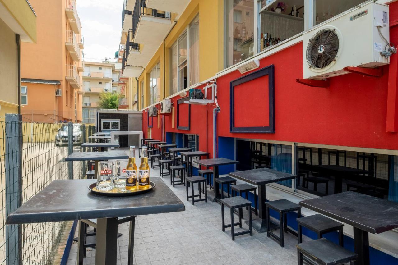 Hotel Giumer ريميني المظهر الخارجي الصورة