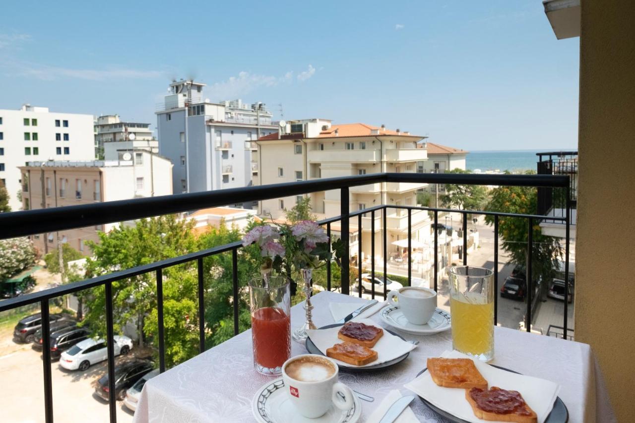 Hotel Giumer ريميني المظهر الخارجي الصورة
