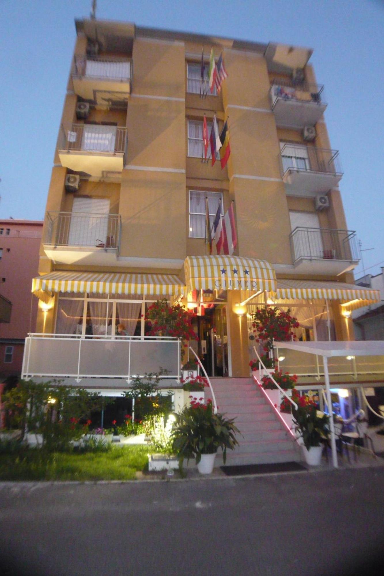 Hotel Giumer ريميني المظهر الخارجي الصورة