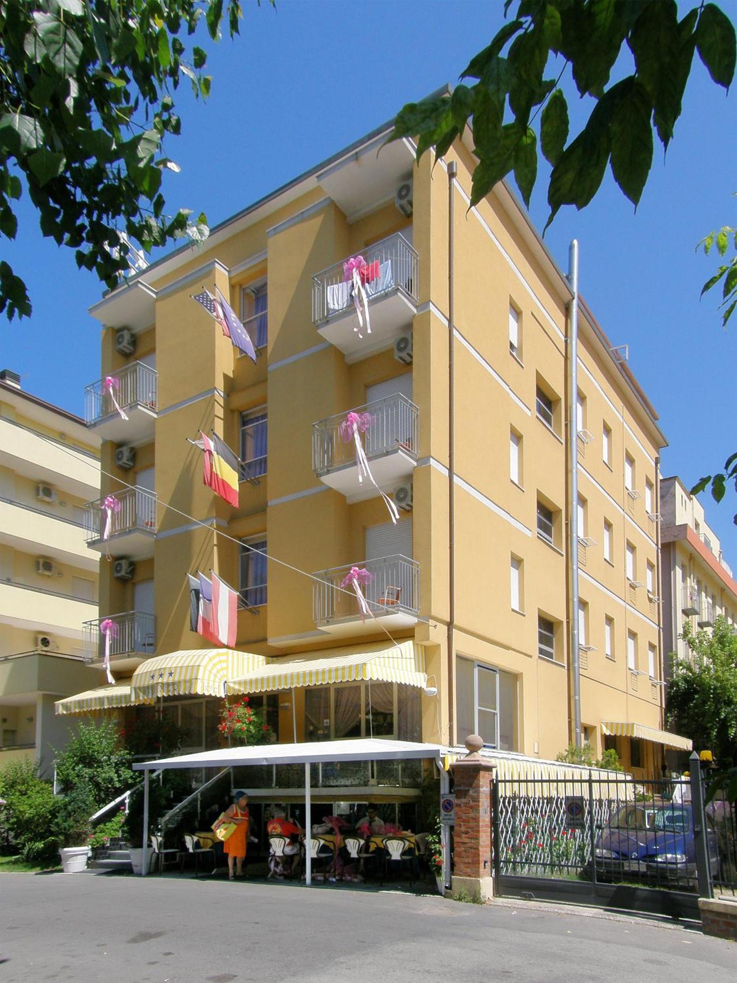 Hotel Giumer ريميني المظهر الخارجي الصورة